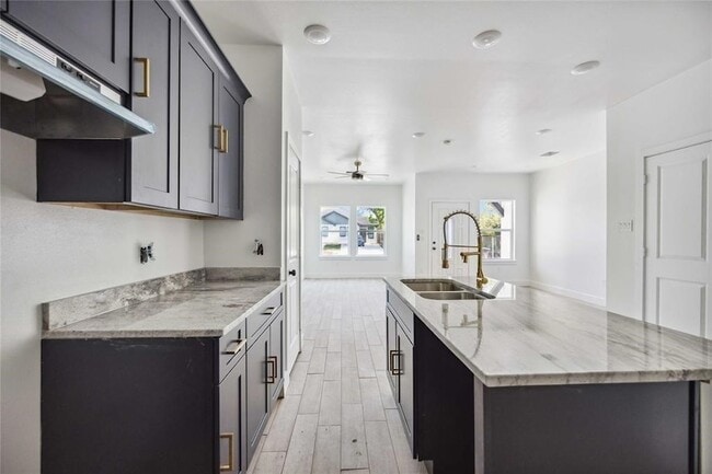 Photo - 5122 Southwind St Unit B