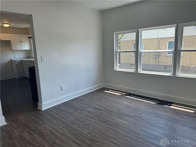 Photo - 2520 Harshman Rd