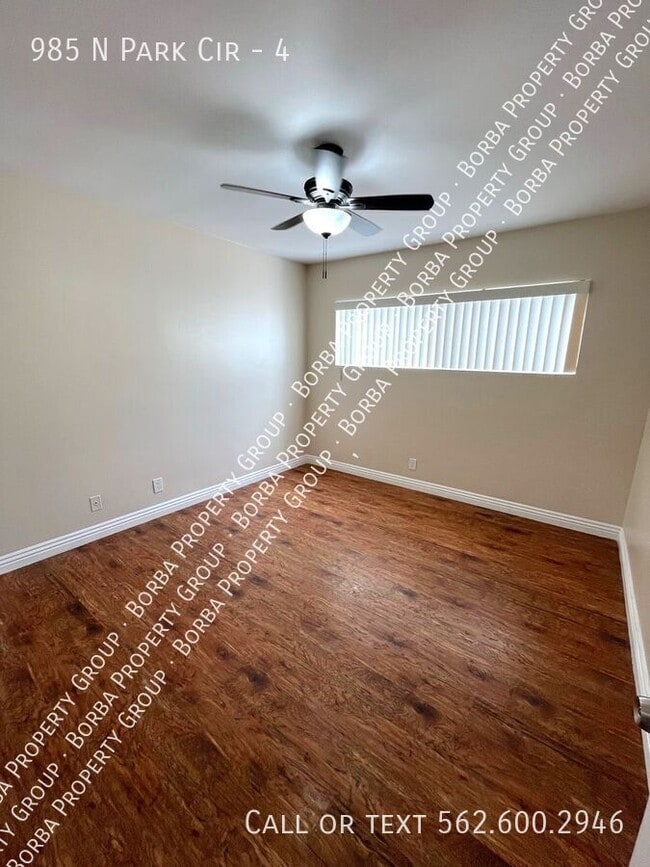 Photo - 985 N Pk Cir Unit 4