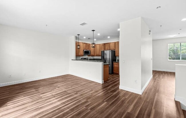 Photo - 536 NW 39th Cir