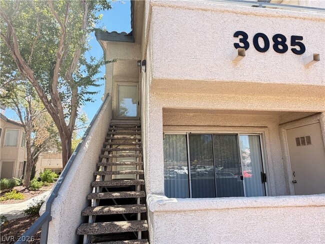 Building Photo - 3085 Casey Dr Unit 204