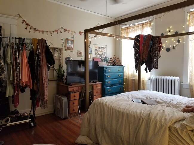 Building Photo - 225 N Arthur Ashe Blvd Unit 2