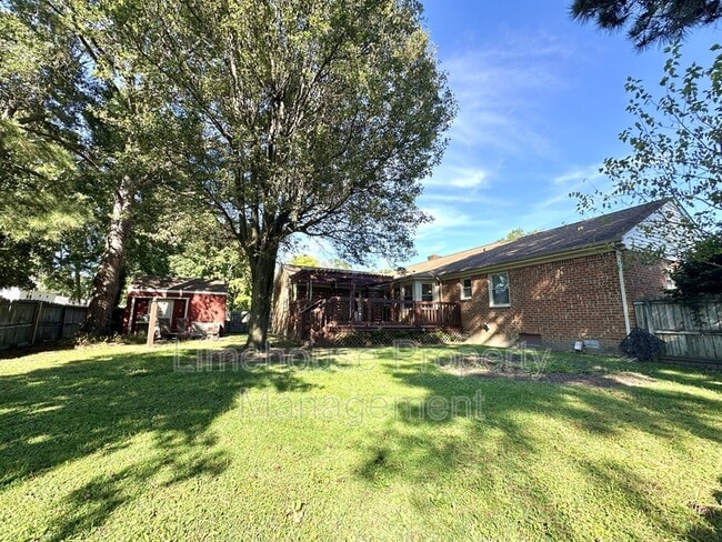 Building Photo - 4033 Kalona Rd Rental