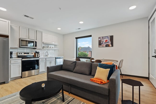Photo - 423 E Michigan St Unidad SI ID1026466P