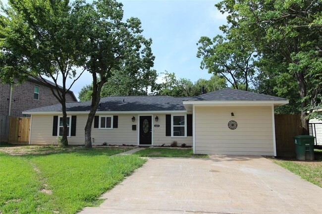 Photo - 6625 Schiller St House