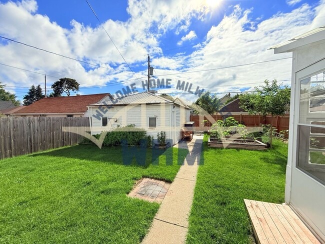 Photo - 2054 S 72nd St