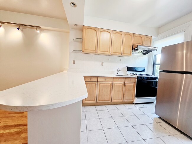 Photo - 49 Dwight St Unit 3