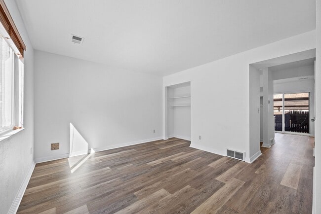 Photo - 42 Evergreen St