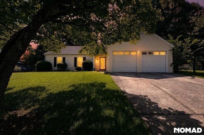 Building Photo - 933 River Rock Dr
