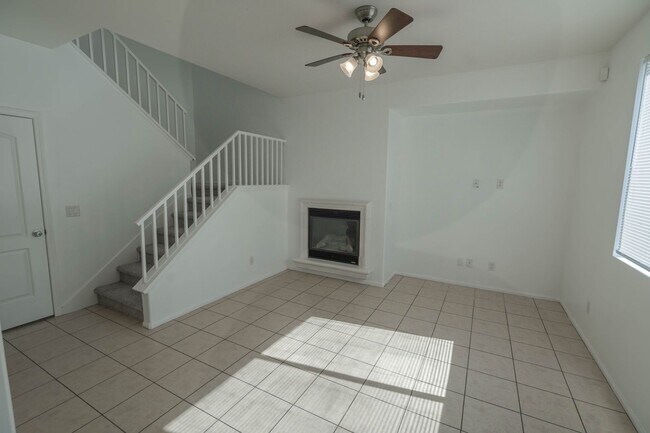 Photo - 2 Bedroom Condo for Rent in Canyon Country!
