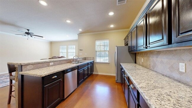 Photo - 3009 Towers Pkwy