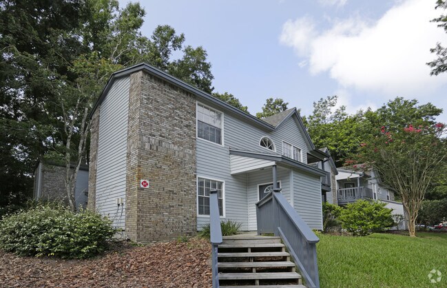 Building Photo - Spyglass Apartments