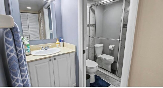 Photo - 7507 Greenlake Way