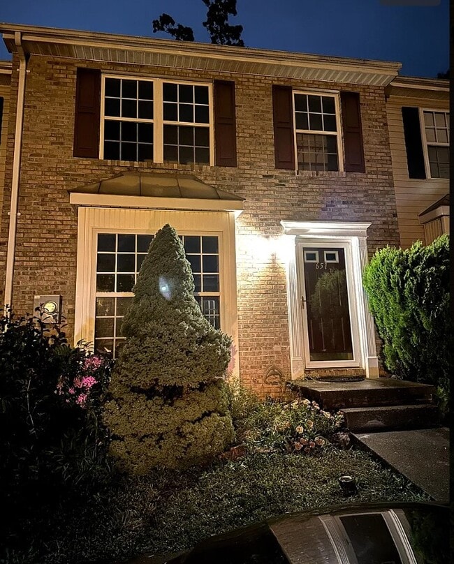 Building Photo - 651 Stonewall Dr Rental