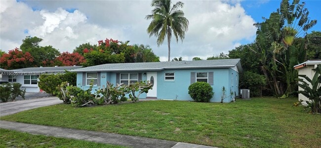 Photo - 3713 Island Rd