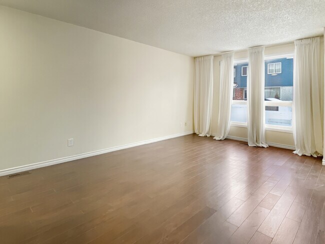 Photo - 4769 Hubalta Rd SE