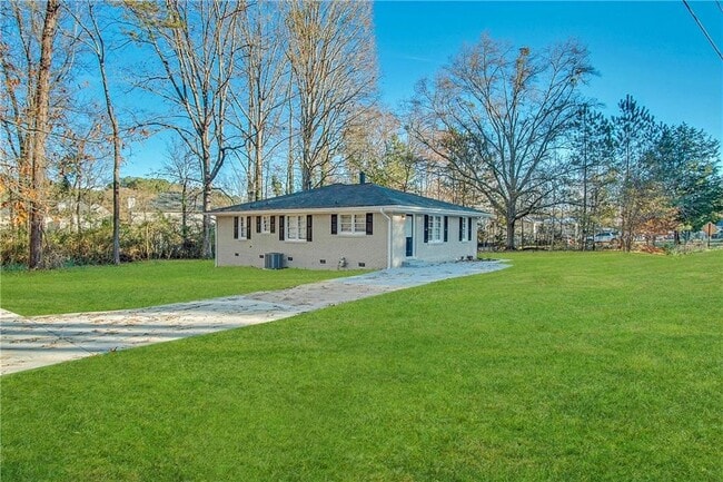 Photo - 35 Taunton Rd