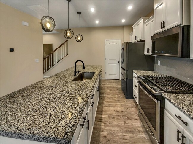 11052 Chalkbark Ln