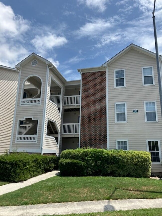 Building Photo - 904 Litchfield Way Unit 904-J