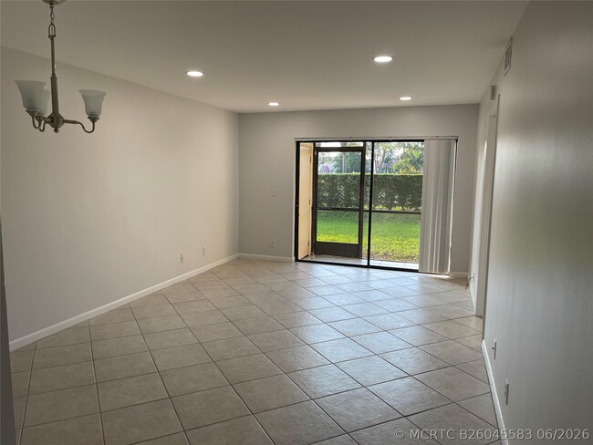 Photo - 6549 Somerset Dr Unit 106