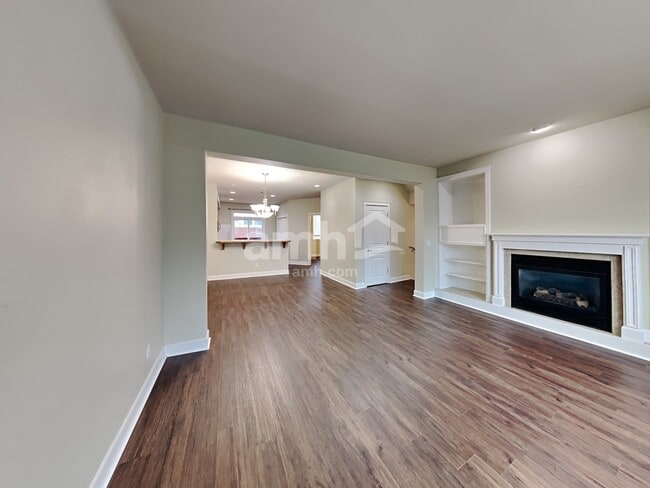 Photo - 129 Wild Rose St