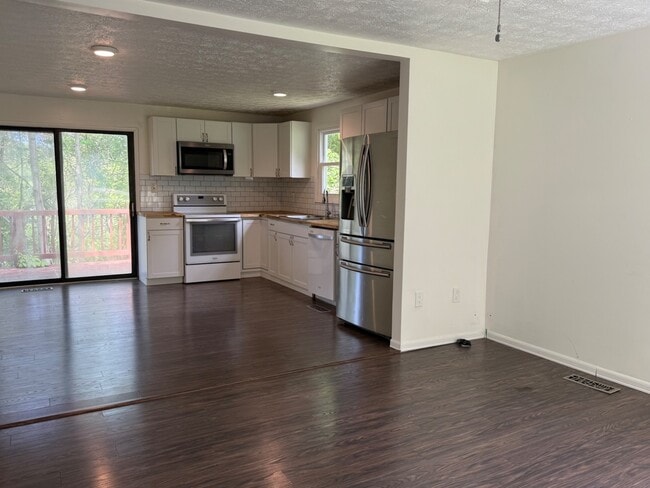 Photo - 118 Rhody Dr