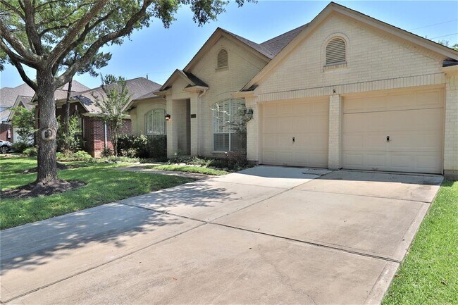 Photo - 4530 Springfield Lakes St