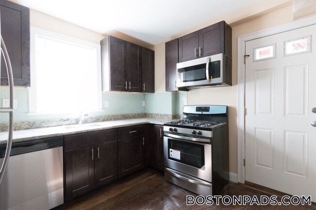 Photo - 4803 Washington St Unit 3