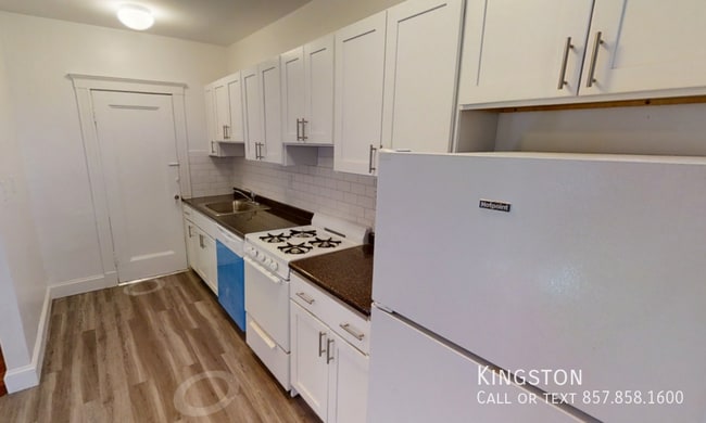 Building Photo - 10 Vinal St Unit 4R