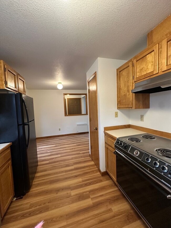 Photo - Updated SW Bend Home with Large Backyard!