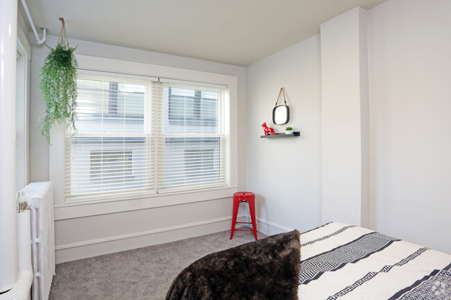 Bedroom - Turner Park Apartments