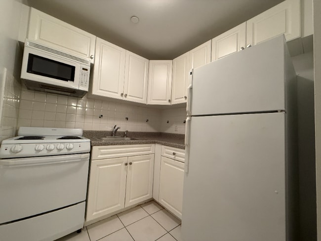 Photo - 208 Undercliff Ave Unit 2