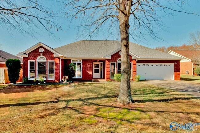 Building Photo - 97 S Interlaken Dr Rental