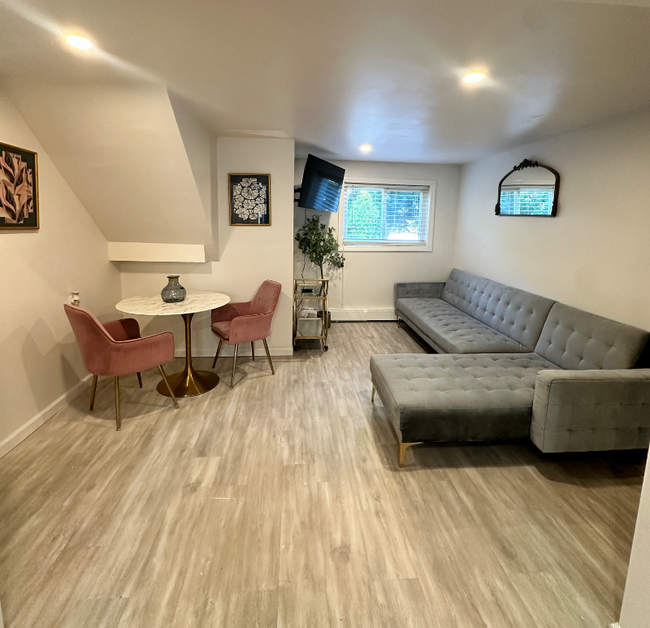 Photo - 210 Colonial Springs Rd Unit Apt. 2