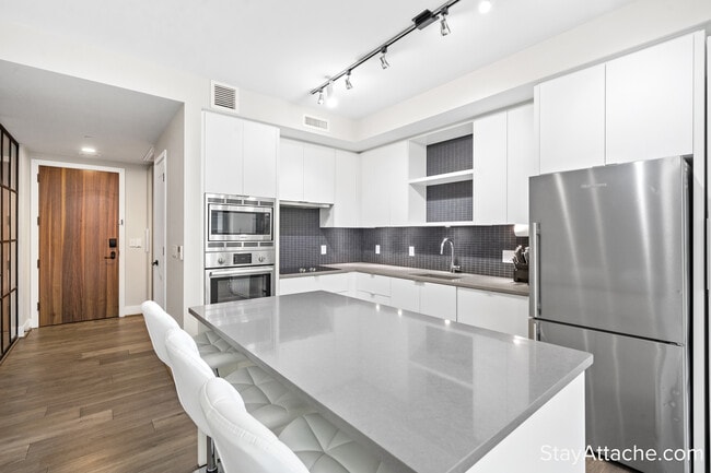 Photo - 1300 4th St SE Unidad 213