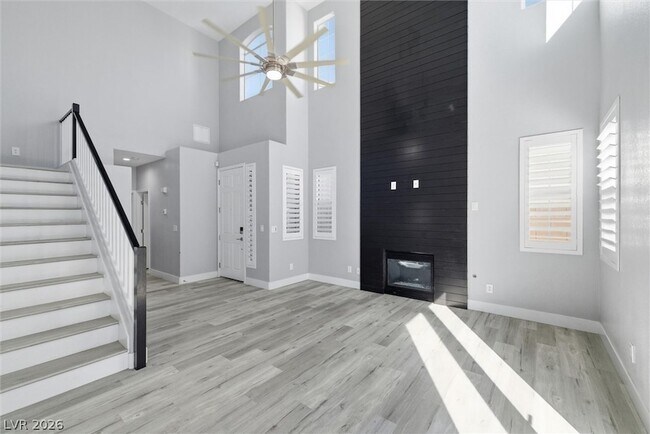 Photo - 972 Prestwick St