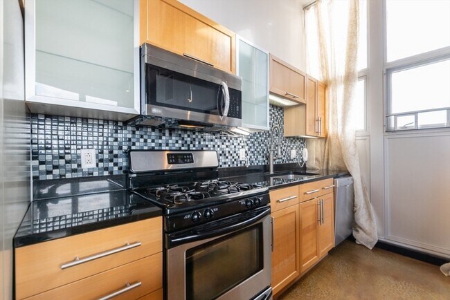 Photo - 118 Holmes St Unidad 405