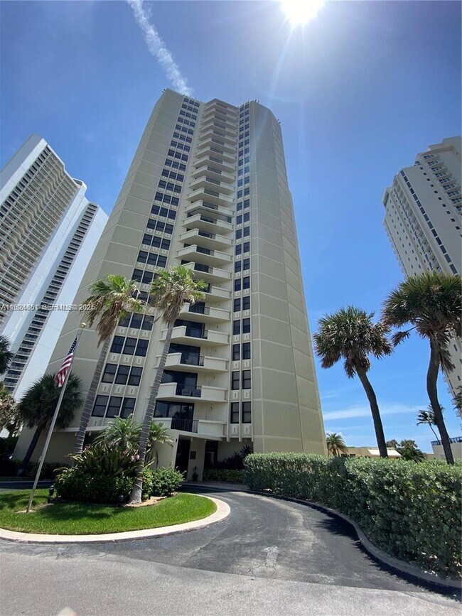 Building Photo - 2800 N Ocean Dr Unit B-15C