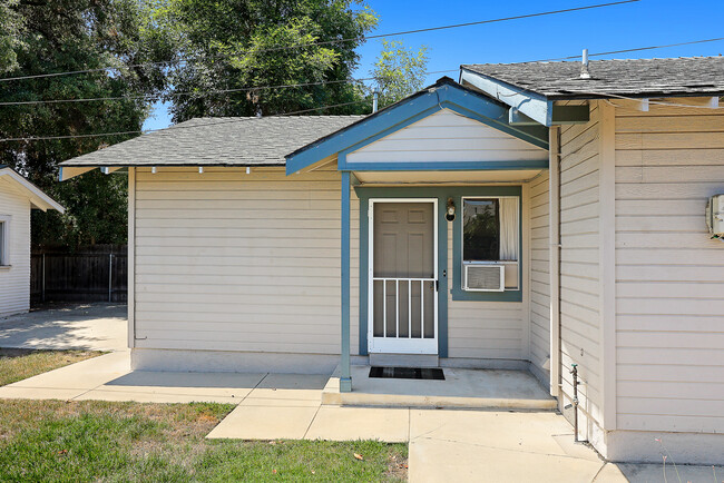 Front entrance - 2361 5th St Casa