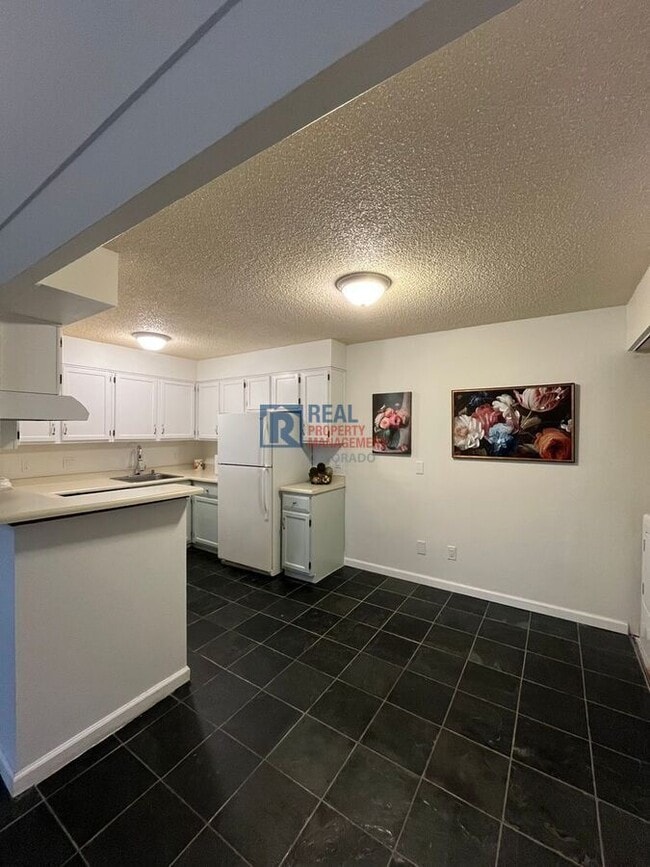 Photo - 3344 S Ammons St