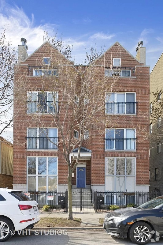 Building Photo - 1369 W Hubbard St Rental