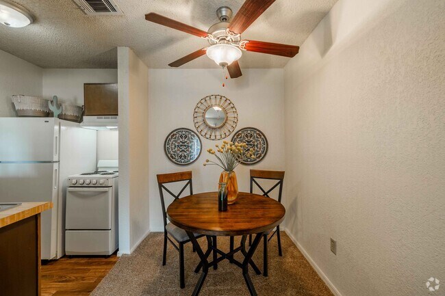 Studio - 500SF - Dining Room