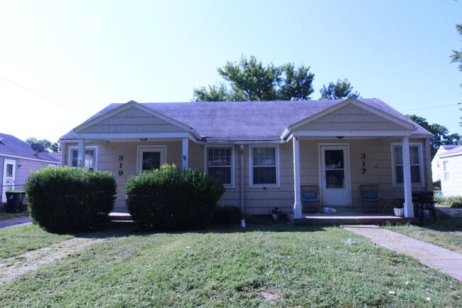 One Bedroom Duplex in North Kansas City - One Bedroom Duplex in North Kansas City Townhome