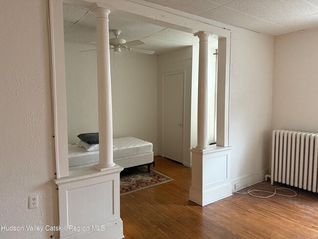 Photo - 409 Warren St