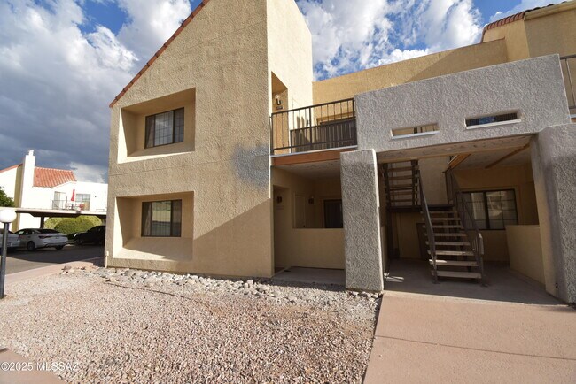 Photo - 1200 E River Rd Unidad J-122