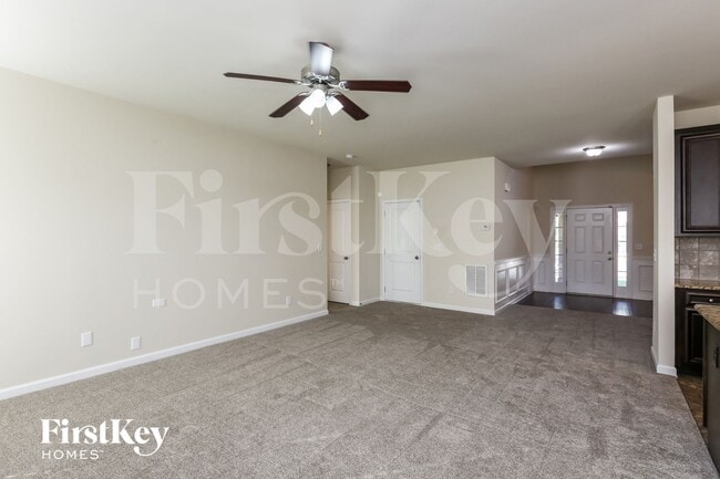 Photo - 403 Live Oak Pass