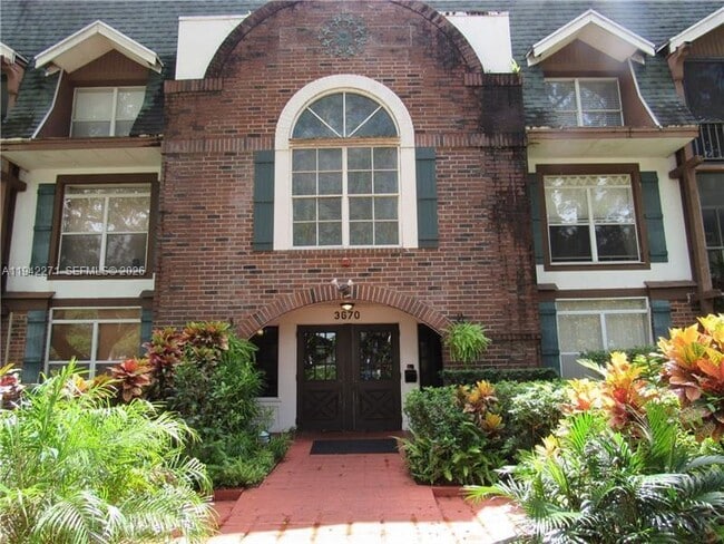 Photo - 3670 Inverrary Dr Unit 2C