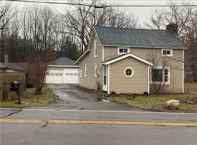 Photo - 82 Lyndon Rd