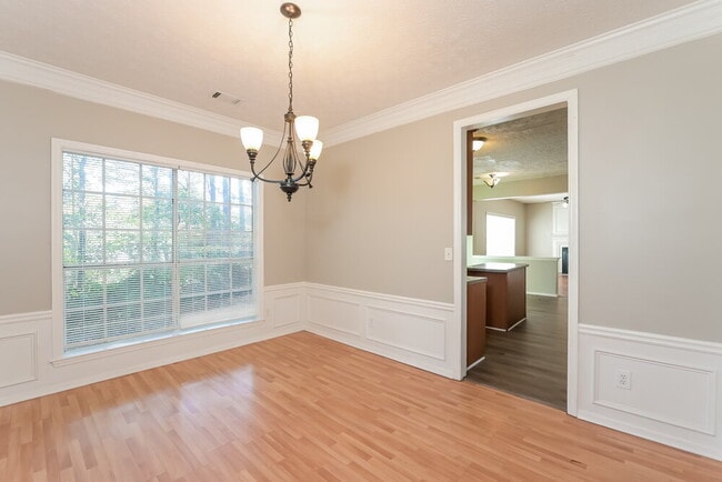 Photo - 700 Ashton Ln