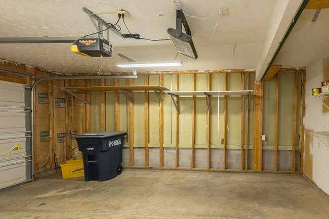 Photo - Spacious 3-Bedroom Townhome with Garage in a Prime Harrisonburg Location!